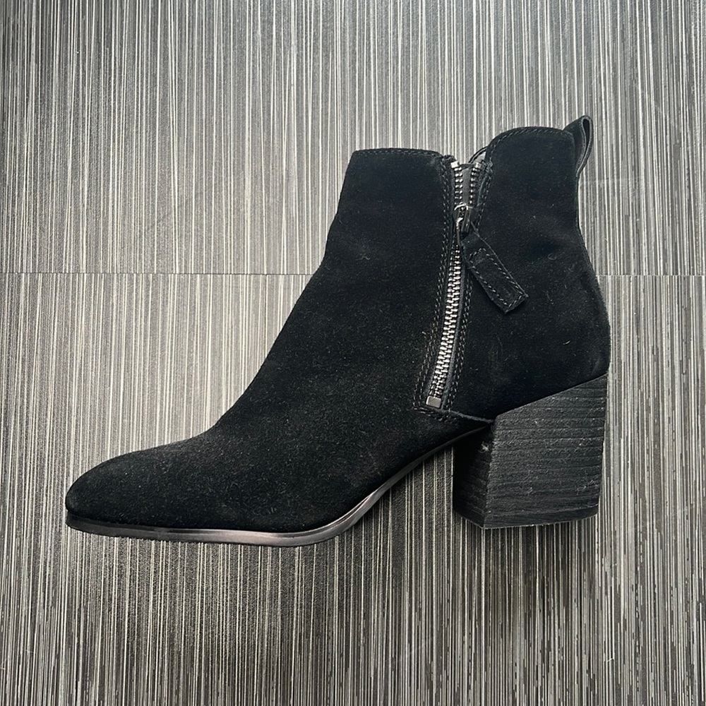 Blondo Women's Samara Ankle Boot Size 9 - Black